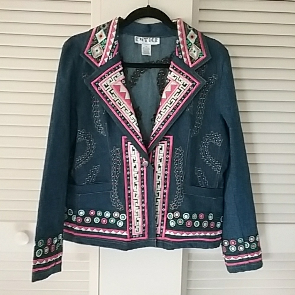 Entice Denim Embroidered Blazer NWOT🎵*